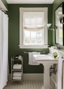 cuarto de baño de color verde