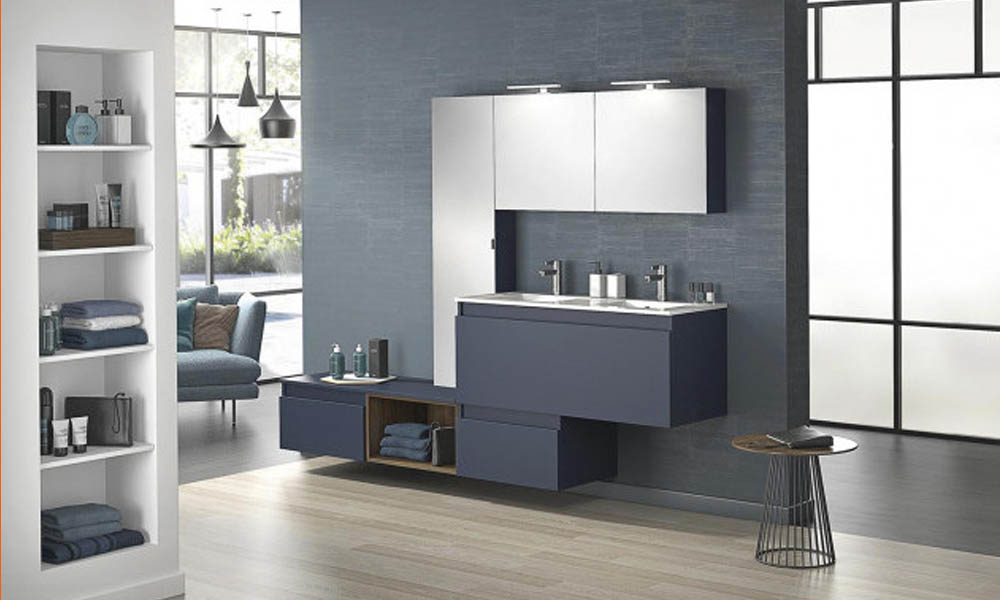 Azul en el baño: lujo, calma y voluptuosidad